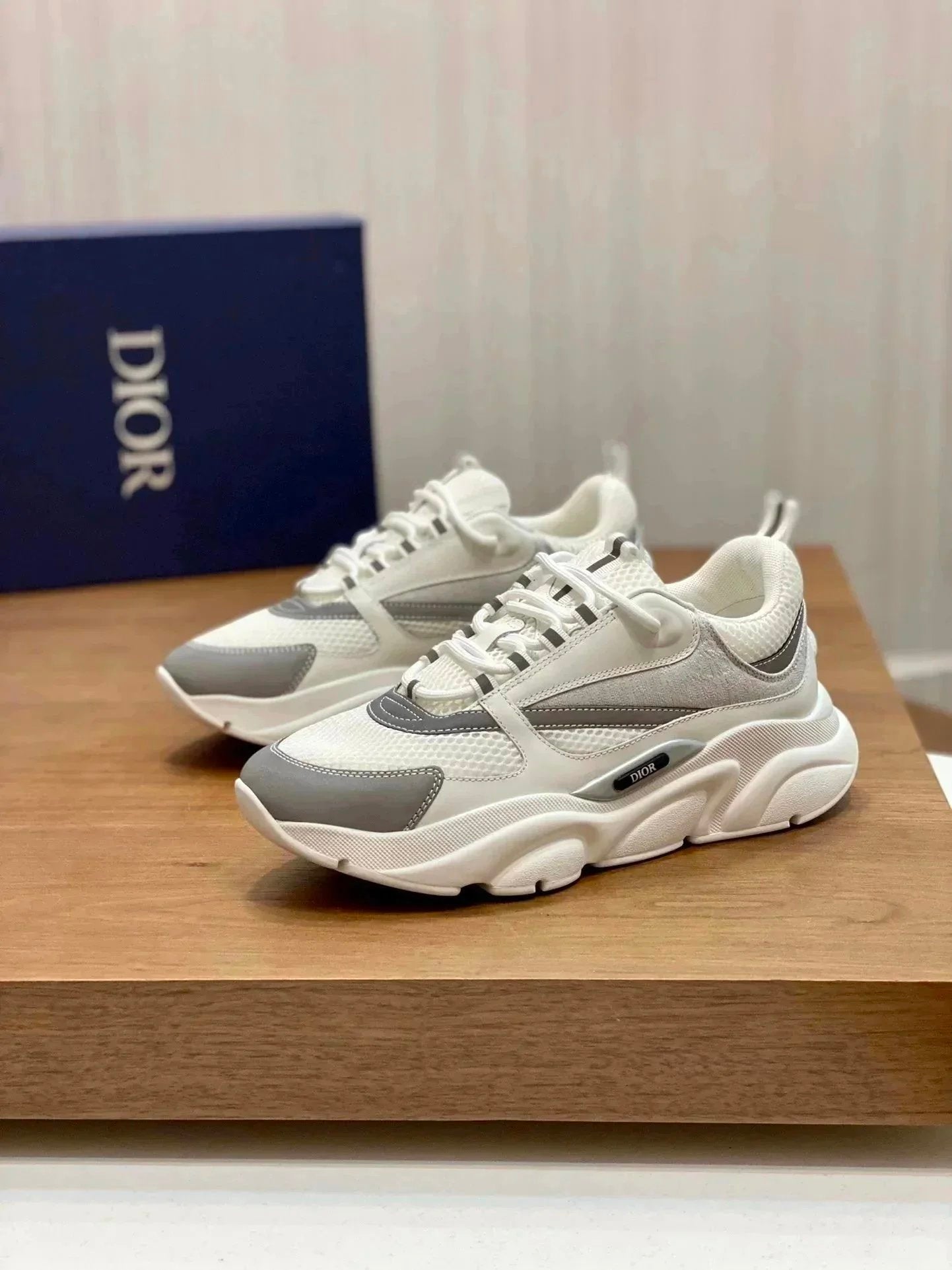 1:1 original dior b22 sneakers